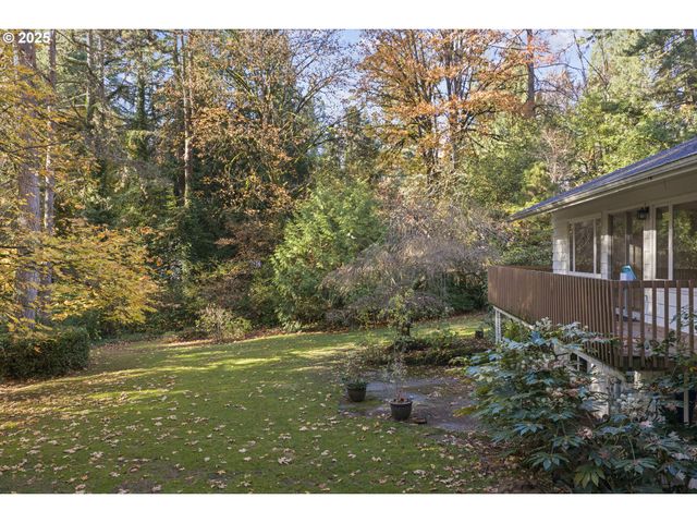 13248 S IRON MOUNTAIN Blvd, Portland, OR 97219