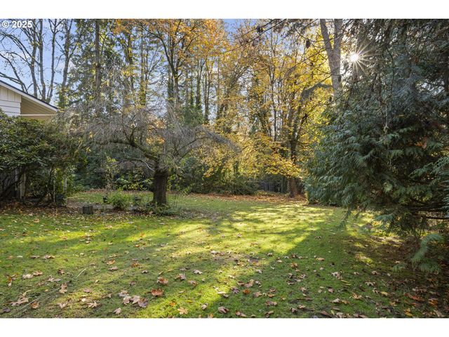 13248 S IRON MOUNTAIN Blvd, Portland, OR 97219