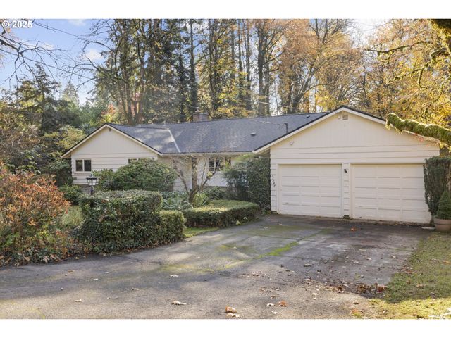 13248 S IRON MOUNTAIN Blvd, Portland, OR 97219