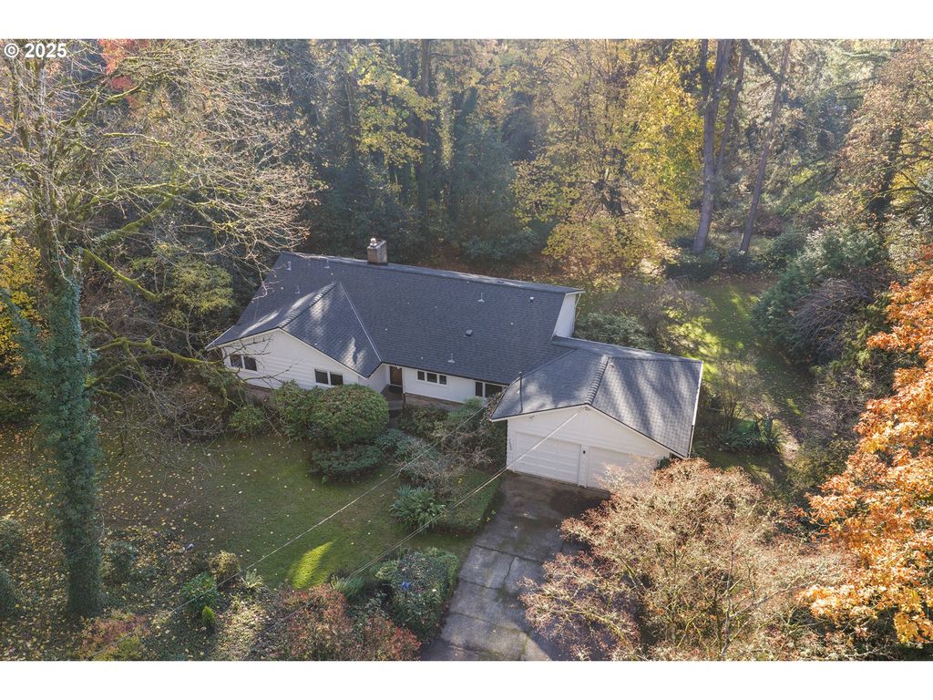 13248 S IRON MOUNTAIN Blvd, Portland, OR 97219