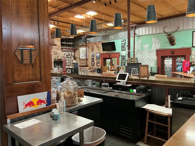 120 N Austin Street, Comanche, TX 76442
