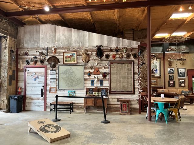 120 N Austin Street, Comanche, TX 76442