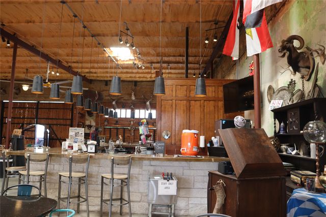 120 N Austin Street, Comanche, TX 76442