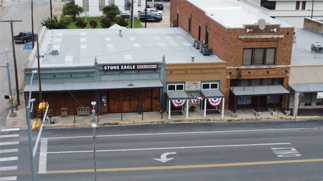 120 N Austin Street, Comanche, TX 76442