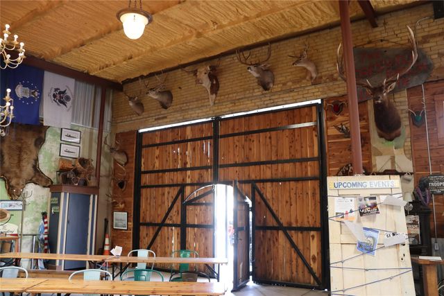 120 N Austin Street, Comanche, TX 76442