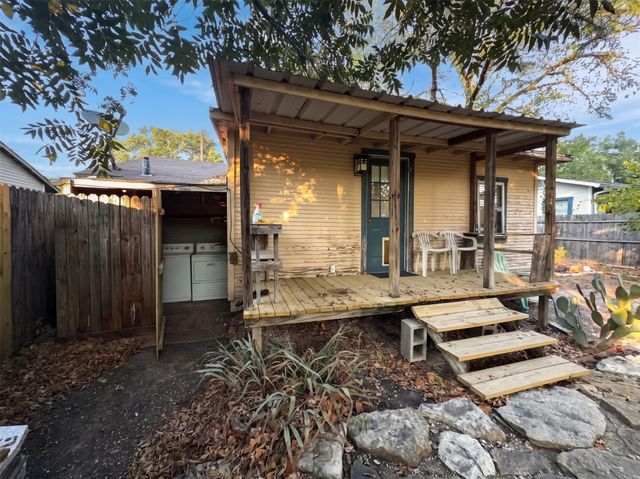 7613 Marys Creek Drive, Fort Worth, TX 76116