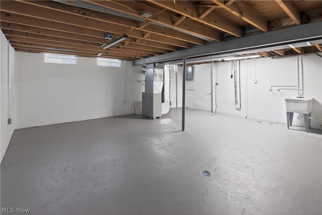 727 Fairwood Boulevard, Elyria, OH 44035