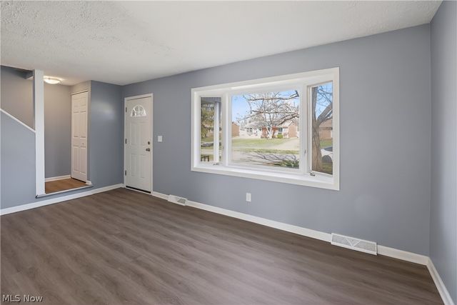 727 Fairwood Boulevard, Elyria, OH 44035