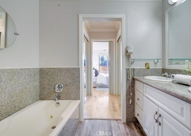 3863 Cazador, Los Angeles, CA 90065
