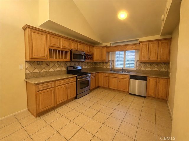 3863 Cazador, Los Angeles, CA 90065