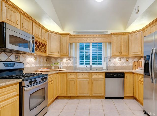 3863 Cazador, Los Angeles, CA 90065