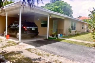 1302 S S Federal Hwy Highway, Lake Worth Beach, FL 33460