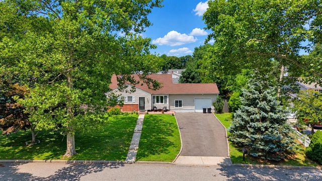 23 Riviera Drive, Smithtown, NY 11787