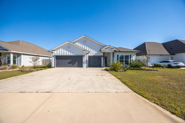 6169 Jenks Drive, Gulf Breeze, FL 32563