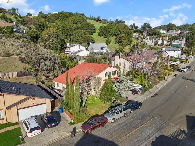 28174 Dobbel Ave, Hayward, CA 94542