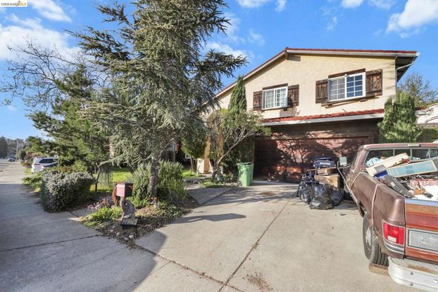 28174 Dobbel Ave, Hayward, CA 94542