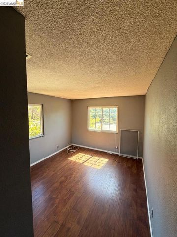 28174 Dobbel Ave, Hayward, CA 94542