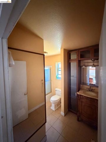 28174 Dobbel Ave, Hayward, CA 94542