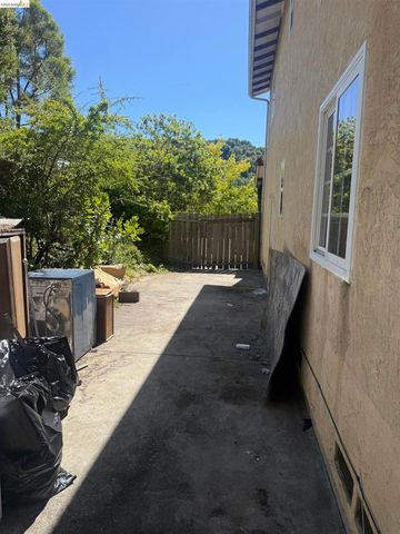 28174 Dobbel Ave, Hayward, CA 94542
