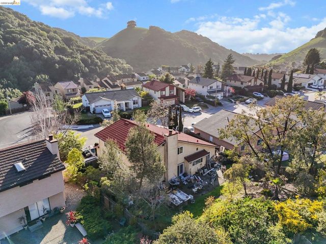 28174 Dobbel Ave, Hayward, CA 94542