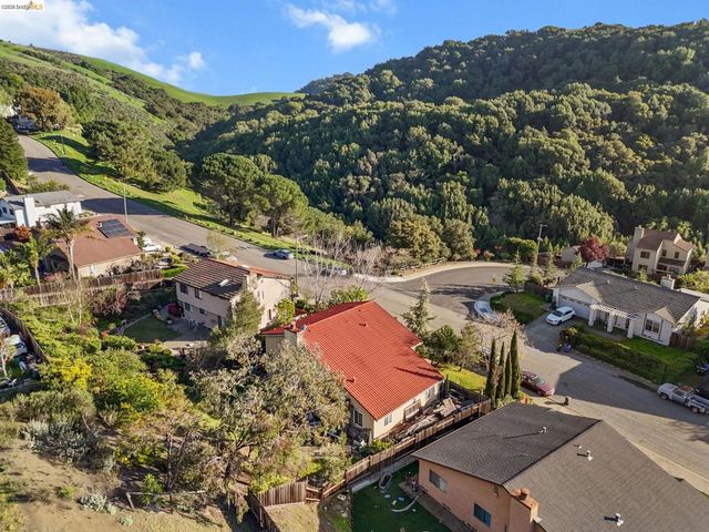 28174 Dobbel Ave, Hayward, CA 94542
