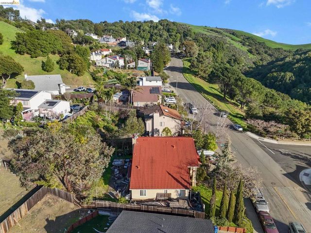 28174 Dobbel Ave, Hayward, CA 94542