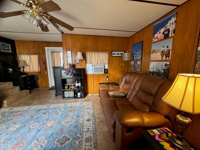 301 E MESQUITE Drive, Florence, AZ 85132