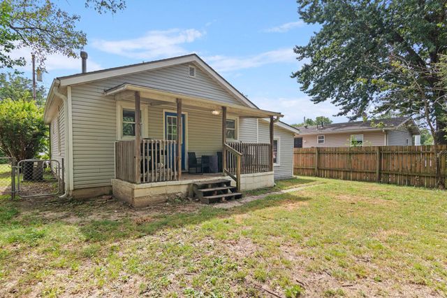 1031 N Forest Avenue, Springfield, MO 65802