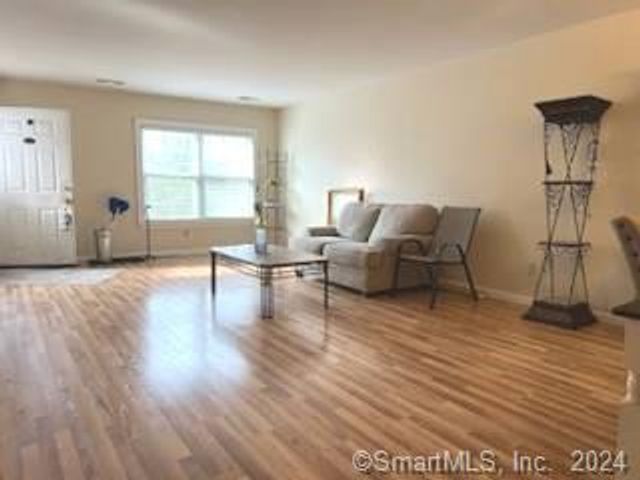 37 Greenwich Avenue APT 2-6, Stamford, CT 06902