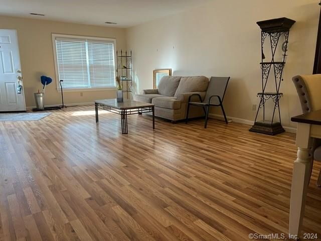 37 Greenwich Avenue APT 2-6, Stamford, CT 06902