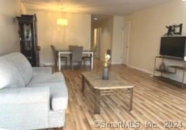 37 Greenwich Avenue APT 2-6, Stamford, CT 06902