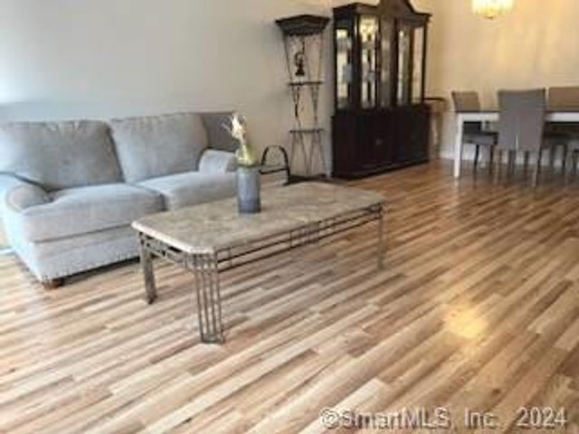 37 Greenwich Avenue APT 2-6, Stamford, CT 06902