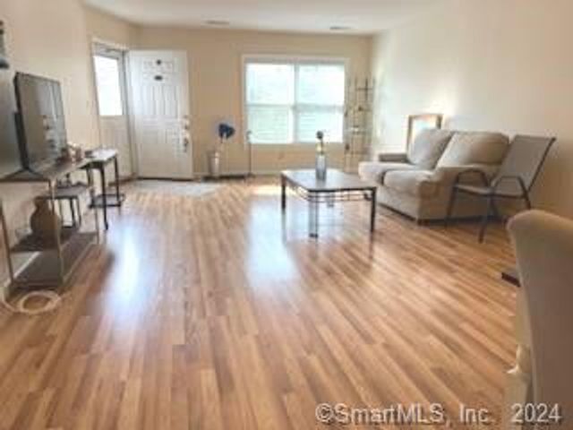 37 Greenwich Avenue APT 2-6, Stamford, CT 06902