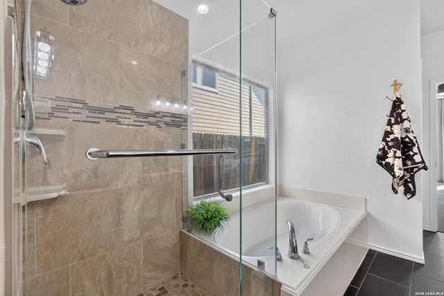 3027 HIDDEN MDW, Seguin, TX 78155