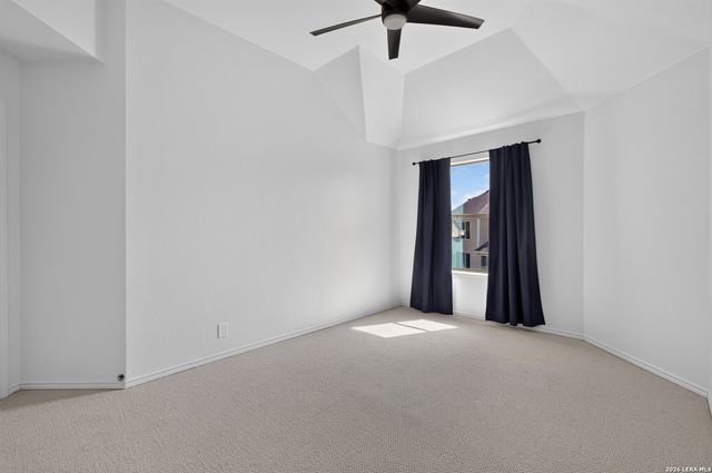 3027 HIDDEN MDW, Seguin, TX 78155