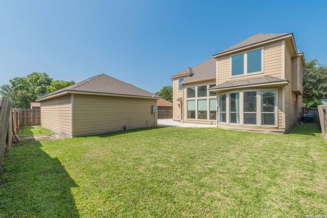 3027 HIDDEN MDW, Seguin, TX 78155