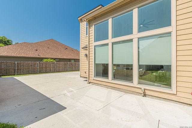 3027 HIDDEN MDW, Seguin, TX 78155