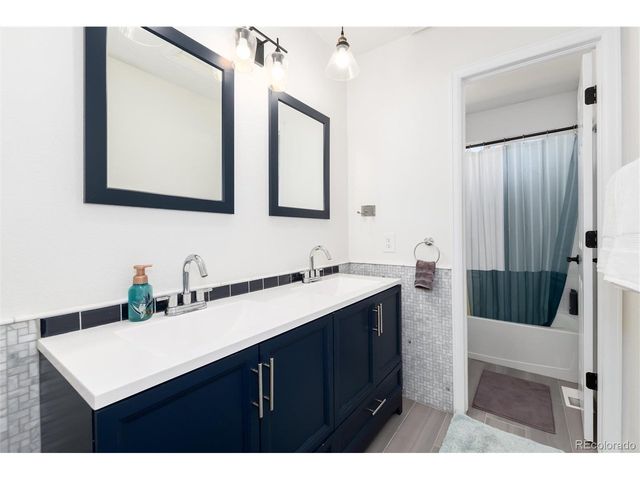 18236 E Dorado Dr, Centennial, CO 80015