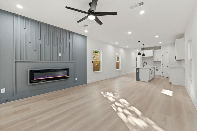 2404 Scott Street, Dallas, TX 75215