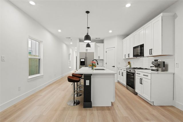 2404 Scott Street, Dallas, TX 75215