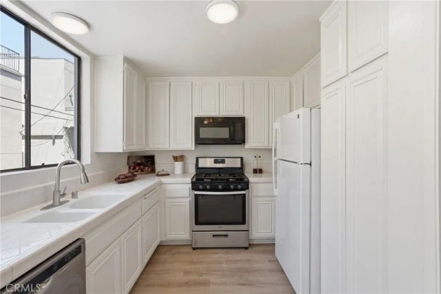 11656 Nebraska Avenue 5, Los Angeles, CA 90025