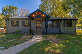 1287 Hillwood Dr, Clarksville, TN 37040