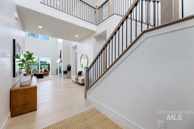 13424 N Spring Creek Way, Boise, ID 83714