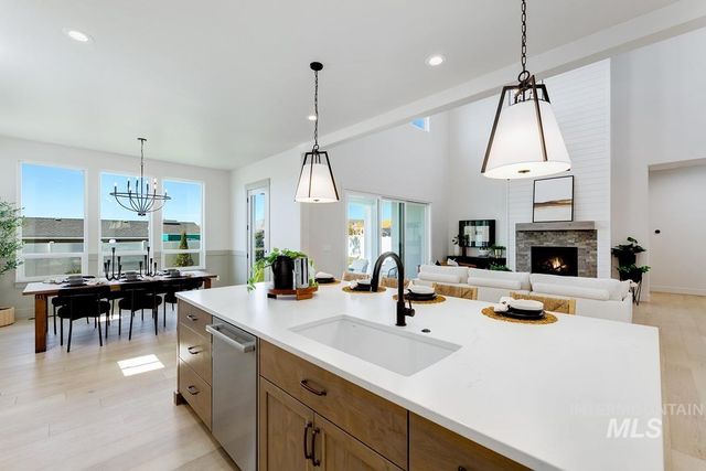 13424 N Spring Creek Way, Boise, ID 83714