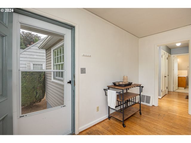 6006 N WILLAMETTE Blvd, Portland, OR 97203