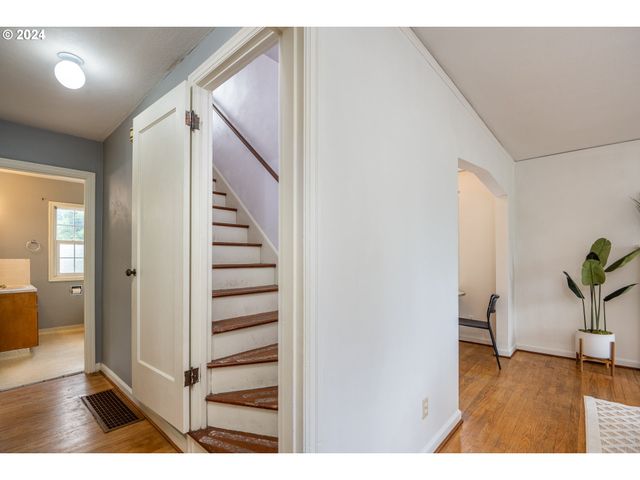 6006 N WILLAMETTE Blvd, Portland, OR 97203