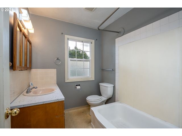 6006 N WILLAMETTE Blvd, Portland, OR 97203