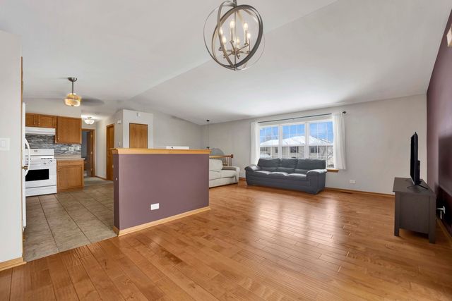 5303 W 109th Street 5303, Oak Lawn, IL 60453