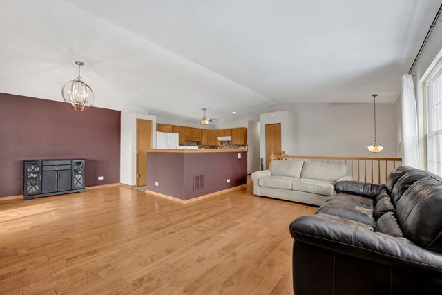 5303 W 109th Street 5303, Oak Lawn, IL 60453