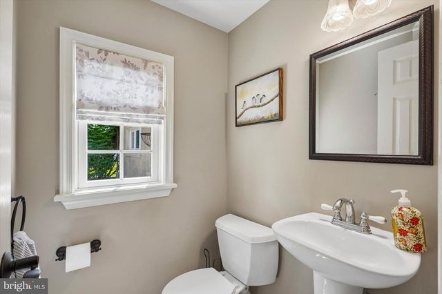 1121 W THOMAS RD, Lansdale, PA 19446